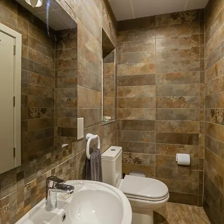 Summer Breeze 3 Bedroom Family Maisonette With Sunny Terrace In - By Getawaysmalta المليحة