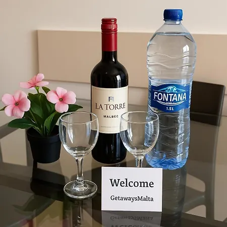 شقة Summer Breeze 3 Bedroom Family Maisonette With Sunny Terrace In - By Getawaysmalta *