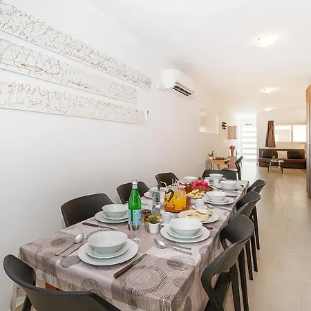 Summer Breeze 3 Bedroom Family Maisonette With Sunny Terrace In - By Getawaysmalta