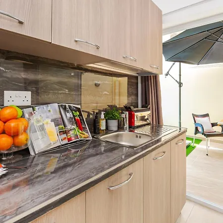 Summer Breeze 3 Bedroom Family Maisonette With Sunny Terrace In - By Getawaysmalta Appartement Mellieħa