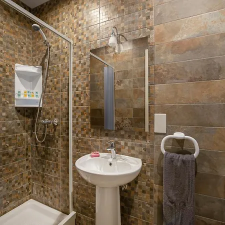 Summer Breeze 3 Bedroom Family Maisonette With Sunny Terrace In - By Getawaysmalta Appartement Mellieħa