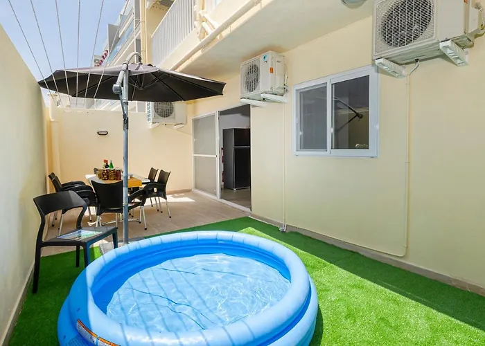 Summer Breeze 3 Bedroom Family Maisonette With Sunny Terrace In - By Getawaysmalta Mellieħa